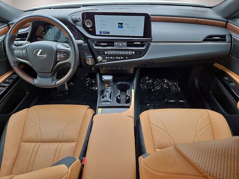 Used 2024 Lexus ES 300h Ultra Luxury w/ Accessory Package (Z2) FWD image 17