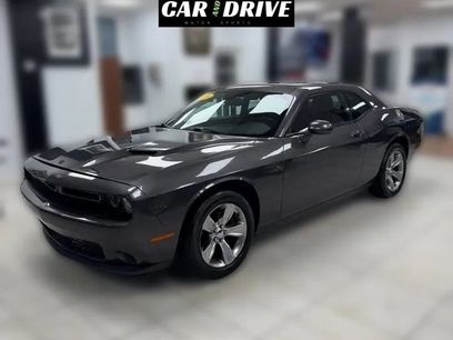 Used 2016 Dodge Challenger SXT