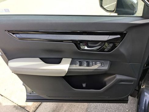 Certified 2025 Honda CR-V EX-L image 28