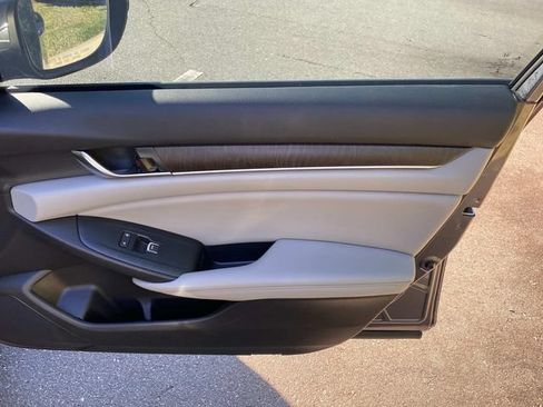 Used 2019 Honda Accord EX-L image 35