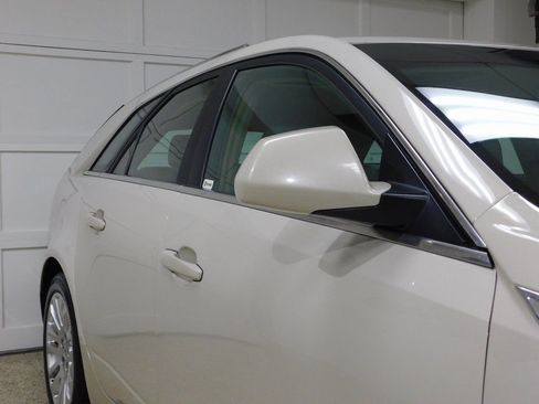 Used 2010 Cadillac CTS Performance image 9