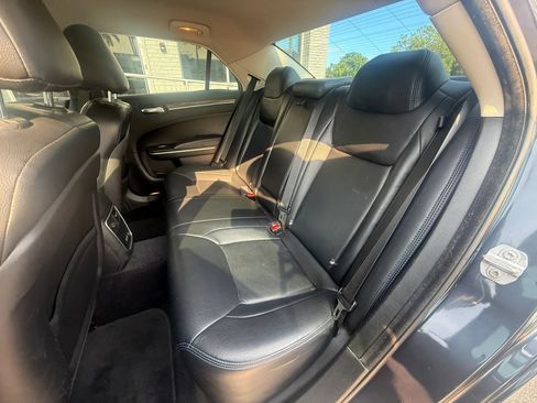 Used 2018 Chrysler 300 Touring w/ Sport Appearance Package RWD image 11