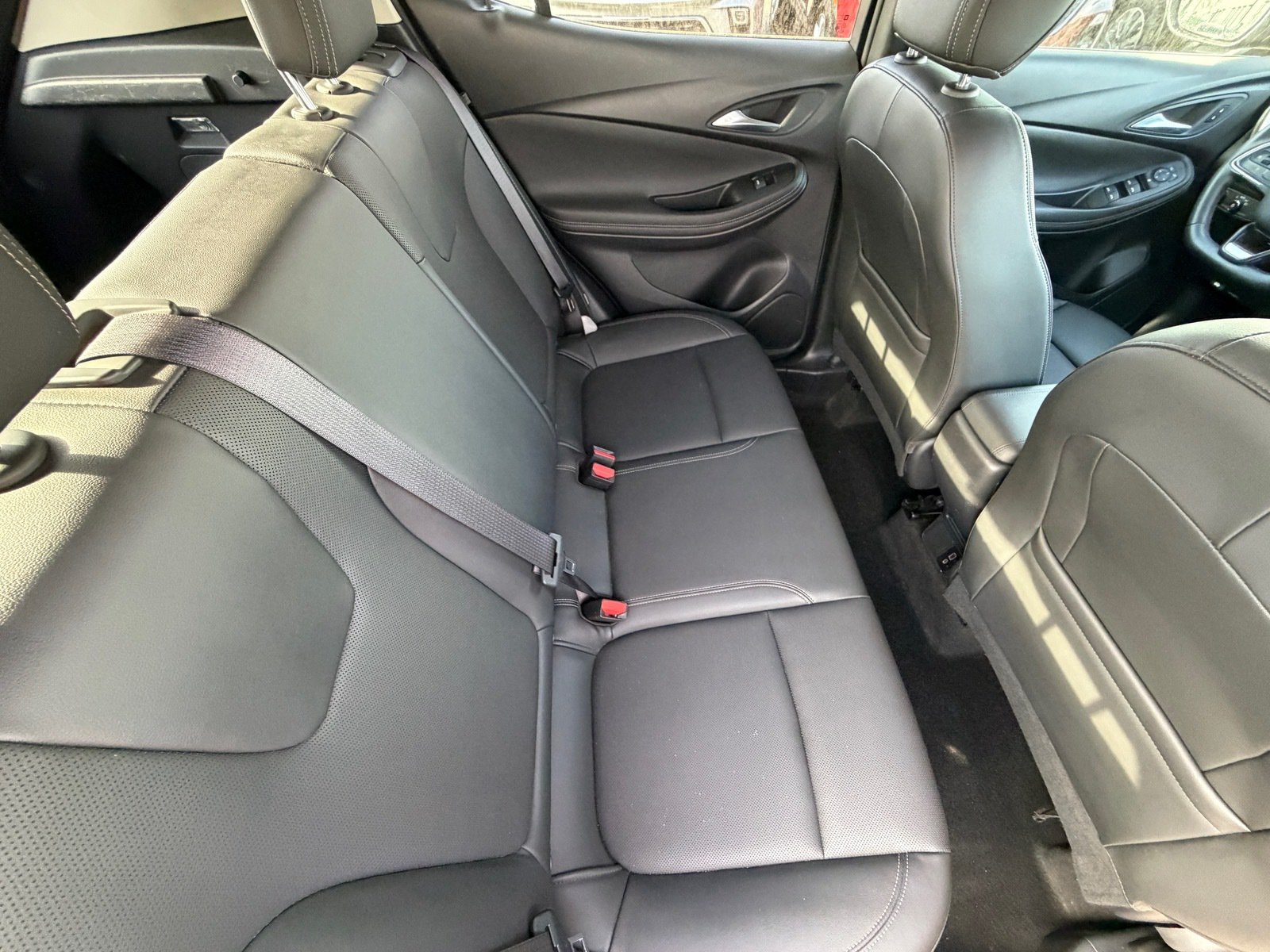 Used 2024 Buick Encore GX Sport Touring FWD image 11