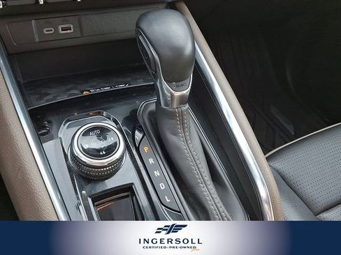 Used 2024 GMC Canyon Denali image 19