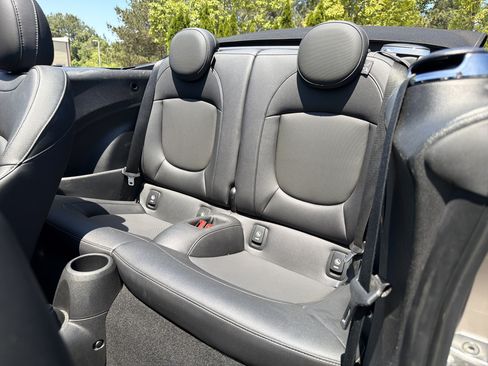 Used 2024 MINI Cooper S FWD image 8