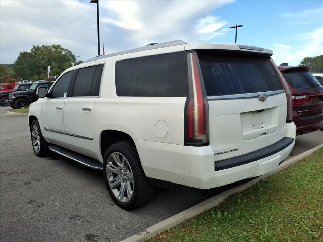 Used 2020 Cadillac Escalade ESV Premium Luxury AWD/4WD image 6