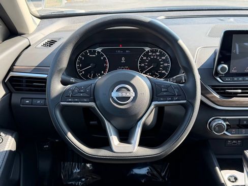 New 2026 Nissan Altima 2.5 SV FWD image 19