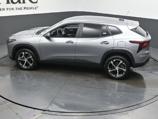 Used 2024 Chevrolet Trax RS w/ Driver Confidence Package FWD image 47