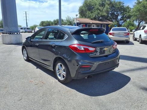 Used 2017 Chevrolet Cruze LT w/ Convenience Package FWD image 5