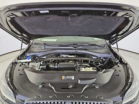 Used 2023 Lincoln Aviator AWD w/ Premium Package image 6