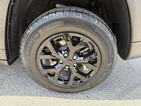 Used 2023 Jeep Grand Cherokee Limited RWD image 20