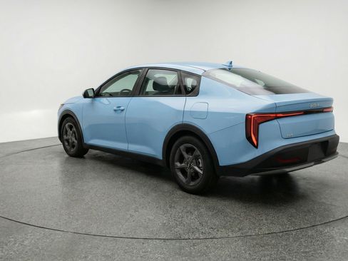Used 2025 Kia K4 FWD image 6