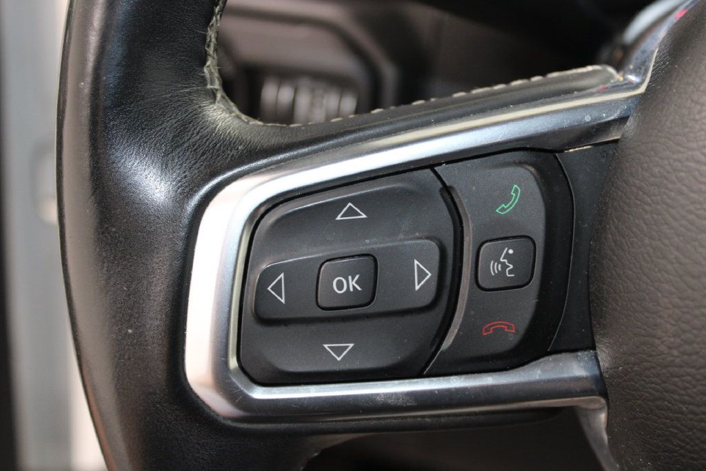 Used 2018 Jeep Wrangler Unlimited Sahara AWD/4WD image 32