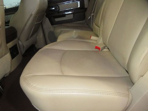 Used 2014 RAM 1500 Laramie w/ Convenience Group image 26