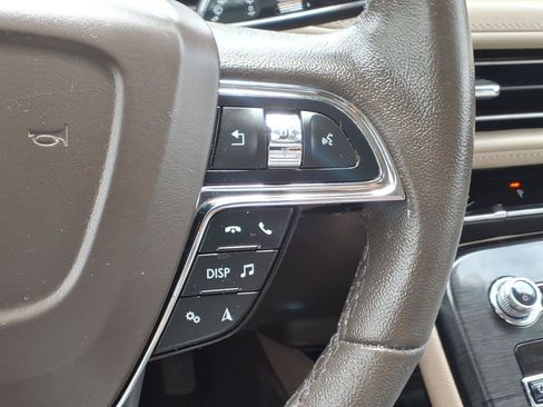 Certified 2023 Lincoln Nautilus FWD w/ Premium Package image 15