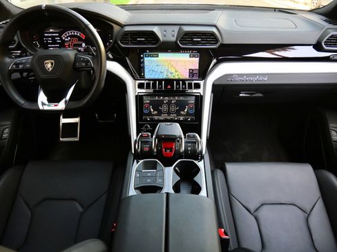 Used 2023 Lamborghini Urus S AWD/4WD image 7