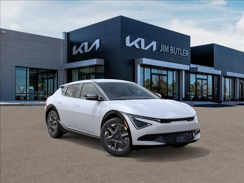 New 2026 Kia EV6 Light RWD image 8