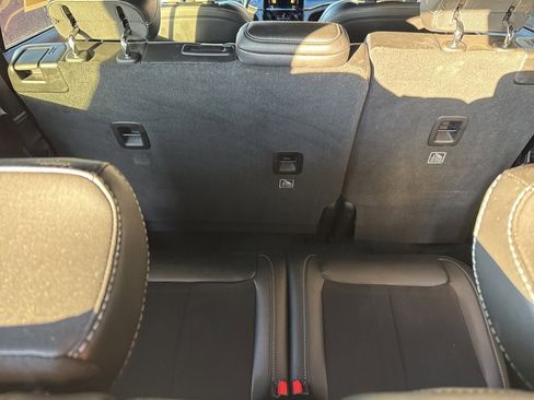 Used 2024 Jeep Grand Cherokee L Limited w/ Luxury Tech Group II image 6