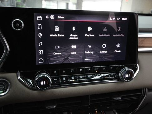 Used 2023 GMC Canyon Denali image 22