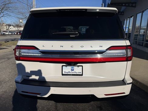 Used 2019 Lincoln Navigator Reserve image 13
