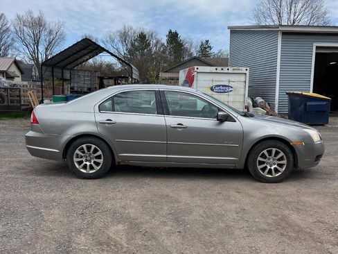 Used 2008 Mercury Milan FWD image 5