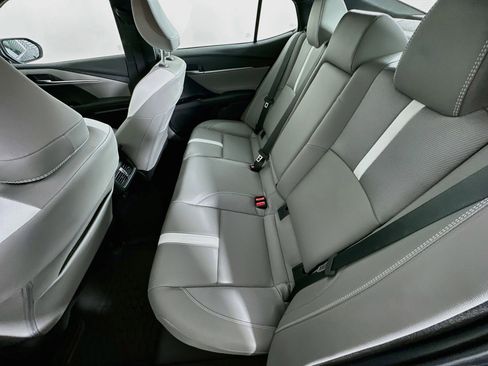Used 2025 Toyota Camry SE FWD image 28