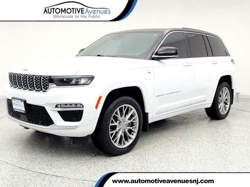 Used 2022 Jeep Grand Cherokee Summit w/ Advanced Protech Group IV image 1