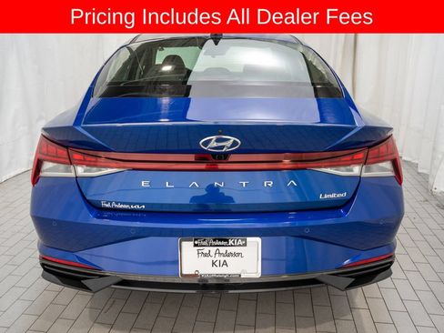 Used 2023 Hyundai Elantra Limited FWD image 4
