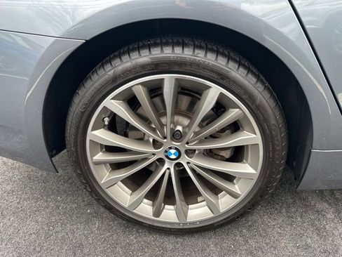 Used 2022 BMW 530i xDrive w/ Convenience Package image 34