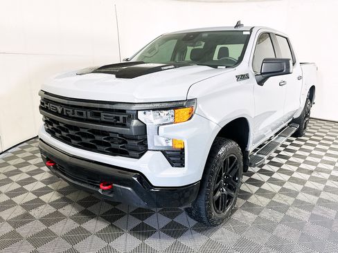 Used 2024 Chevrolet Silverado 1500 Custom Trail Boss w/ LPO, Dark Essentials Package AWD/4WD image 7