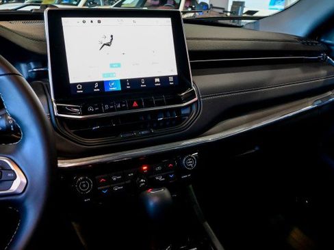 Used 2022 Jeep Compass High Altitude image 34