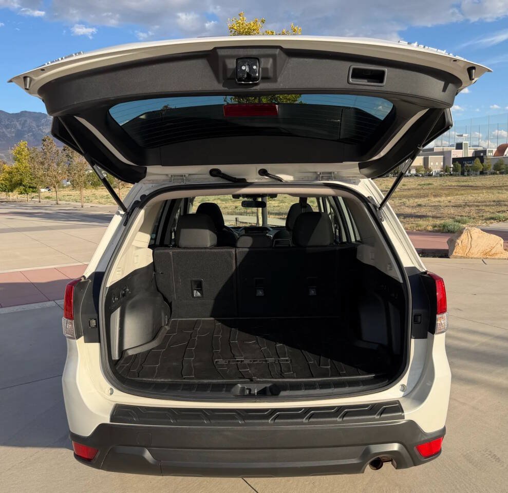 Used 2021 Subaru Forester Premium AWD/4WD image 9