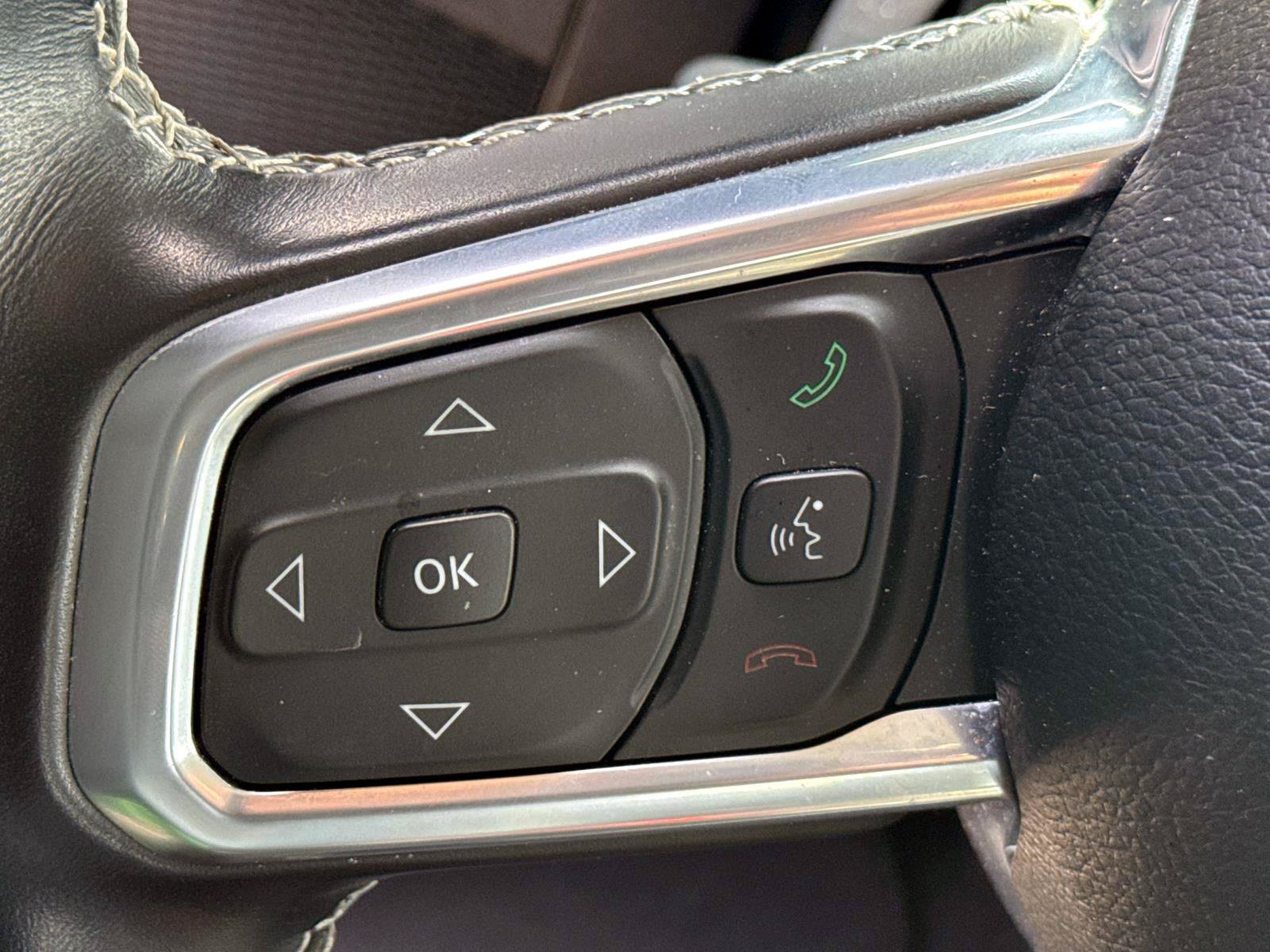 Used 2023 Jeep Wrangler Unlimited Sahara w/ Cold Weather Group AWD/4WD image 19
