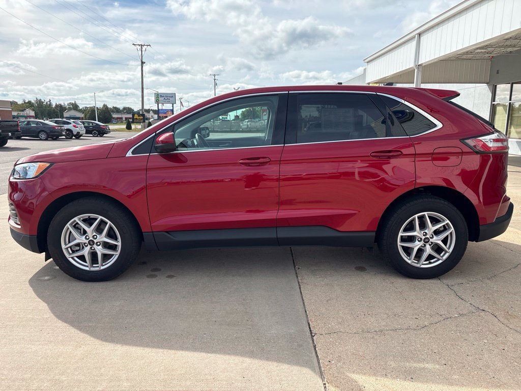 Used 2023 Ford Edge SEL w/ Convenience Package AWD/4WD image 4