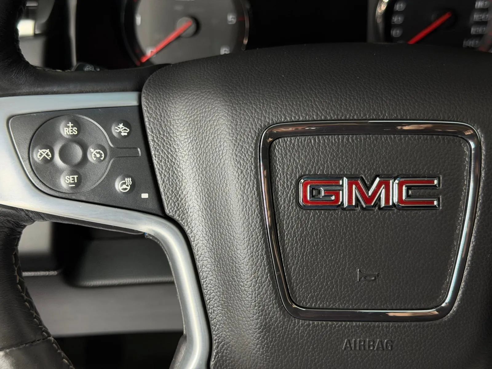 Used 2016 GMC Yukon XL SLT w/ Open Road Package RWD image 39