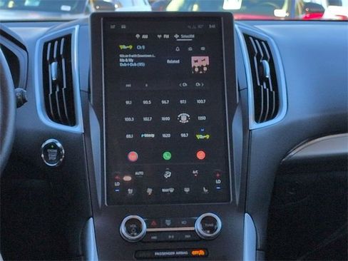 Certified 2024 Ford Edge Titanium image 18