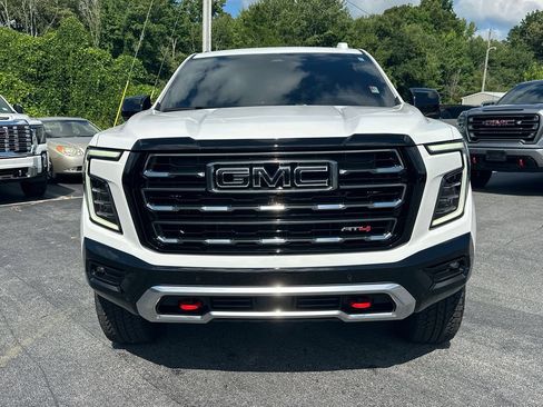 Used 2026 GMC Yukon AT4 w/ AT4 Premium Plus Package AWD/4WD image 3