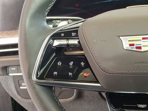 Used 2025 Cadillac Escalade V image 29