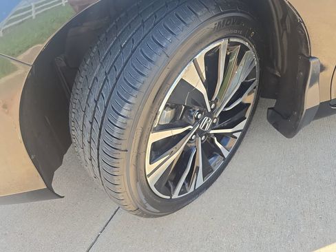 Used 2017 Honda Accord EX-L image 32