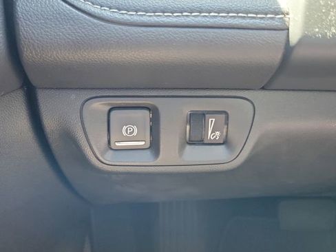 Used 2023 GMC Acadia SLE w/ Driver Convenience Package FWD image 23