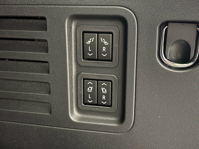 New 2026 Buick Enclave Sport Touring w/ Power Package AWD/4WD image 11