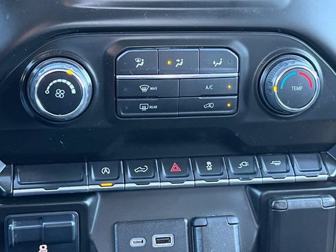 Used 2021 Chevrolet Silverado 1500 Custom RWD image 22