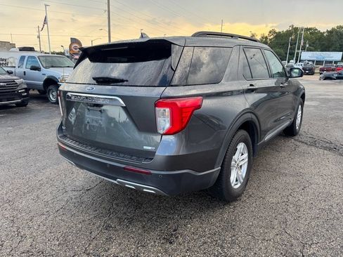Used 2020 Ford Explorer XLT w/ Equipment Group 202A AWD/4WD image 7