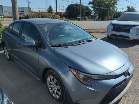 Used 2025 Toyota Corolla LE FWD image 1