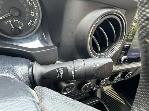 Used 2020 Toyota Tacoma TRD Sport w/ Technology Package AWD/4WD image 26
