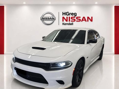 Used 2023 Dodge Charger R/T w/ Blacktop Package RWD image 3