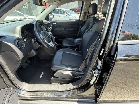 Used 2017 Jeep Compass Sport FWD image 13