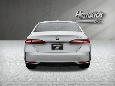 Used 2024 BMW 530i w/ Convenience Package image 10