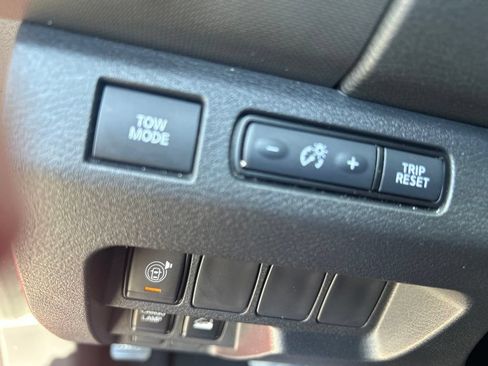 Certified 2022 Nissan Frontier S w/ Technology Package AWD/4WD image 18