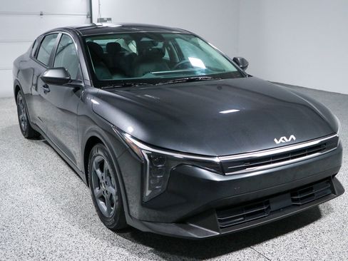 Used 2025 Kia K4 FWD image 5